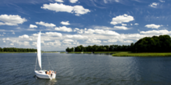 Hausboote in Polen in Masuren- Hausbootcharter im Land der Tausend Seen.